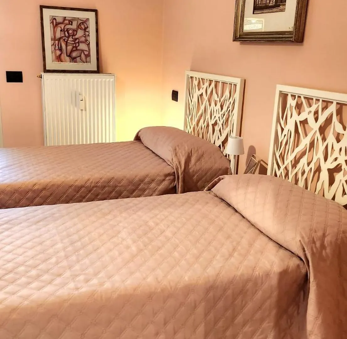 Magnificent Rooms Verona Center Affittacamere