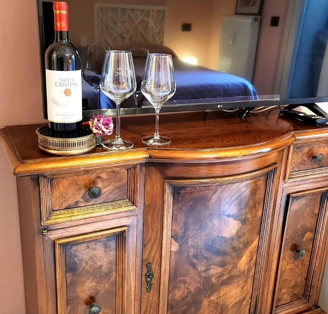 Magnificent Rooms Verona Center 0*,  İtalya